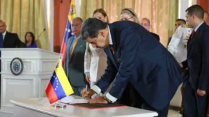 Maduro sanciona lei que reivindica Essequibo e aponta bases secretas dos EUA na Guiana - Foto: Instagram @NicolasMaduro