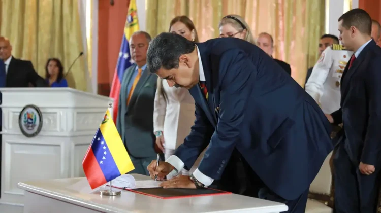 Maduro sanciona lei que reivindica Essequibo e aponta bases secretas dos EUA na Guiana - Foto: Instagram @NicolasMaduro