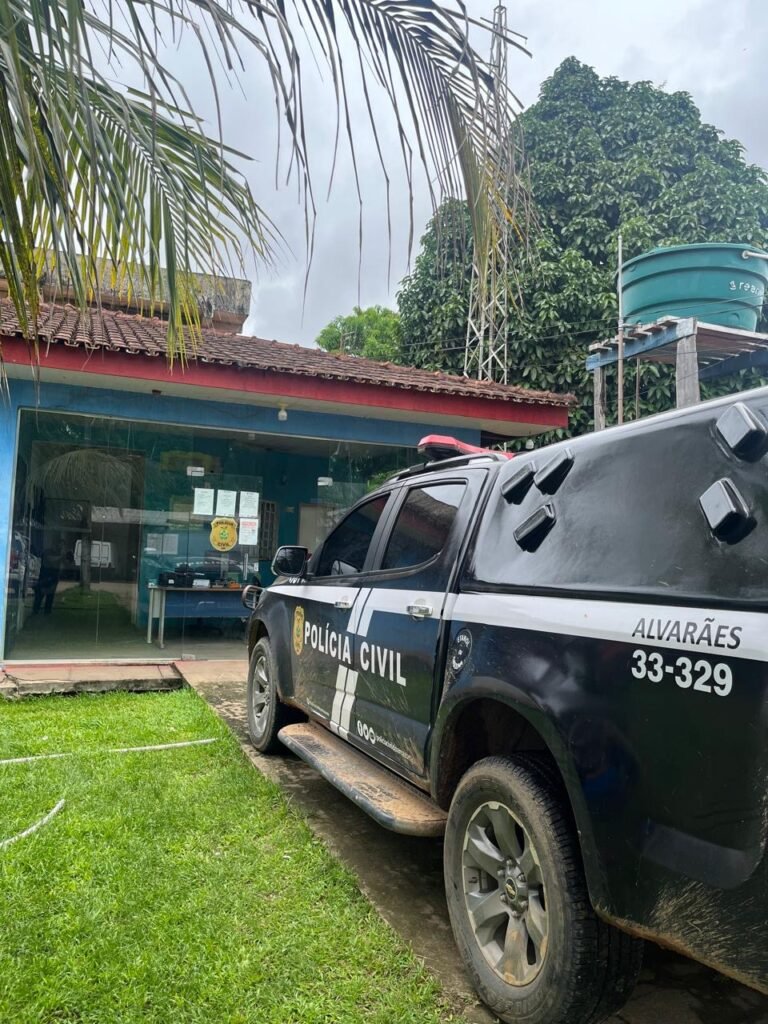 PC-AM, PMAM e GCM prendem mulher por envolvimento com o tráfico de drogas, em Alvarães – Polícia Civil do AM