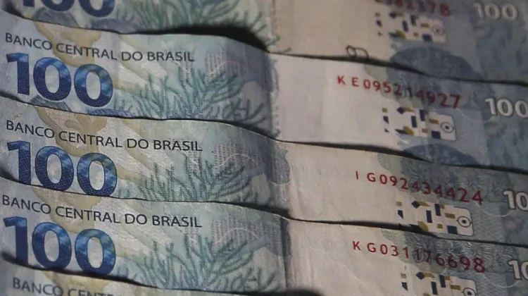 Governo bloqueia R$ 2,9 bilhões do Orçamento para cumprir meta